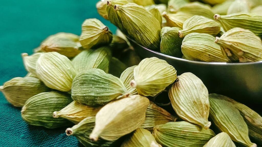 Salgın Hastalıkların Önüne Geçen Besin: Kakule